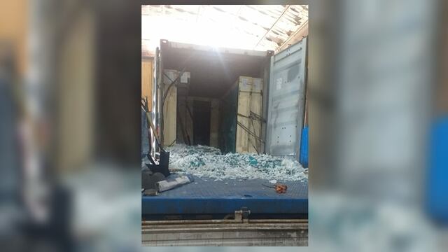 Bomberos Voluntarios debieron acudir al lugar para ayudar a liberar al joven