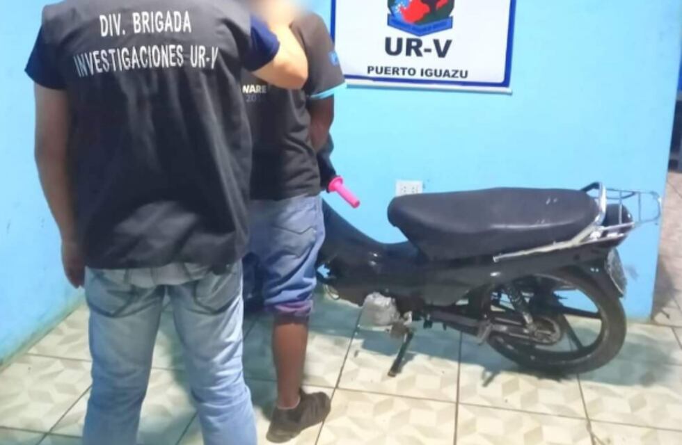 Un individuo fue detenido tras conducir una motocicleta robada en Puerto Iguazú