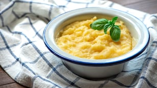 Ola polar: la sabrosa receta de polenta cremosa y deliciosa que se prepara en pocos pasos.