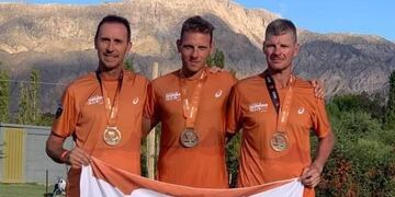 Hugo Parino, Federico y Fernando Mazzuchino de Arroyito maraton Iroman