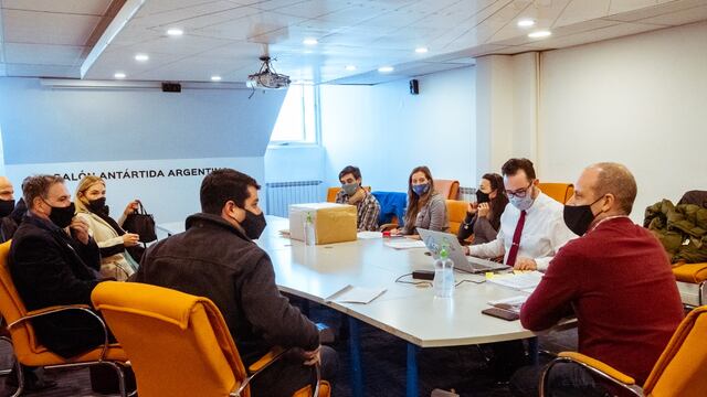 Se realizó la apertura de sobres para la concesión del Hotel Canal Beagle