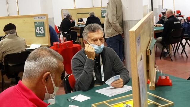 Mauricio Macri se tuvo que ausentar del juego decisivo contra Suecia y su equipo fue eliminado.