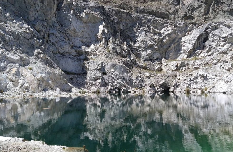 Con aguas cristalinas: el rincón de Córdoba que cautivó a una reconocida productora internacional