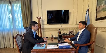 Leonardo Viotti y Maximiliano Pullaro, juntos en la Casa Gris