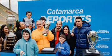 El gobernador Jalil agradeció a Claudio "Chiqui" Tapia y Pablo Toviggino