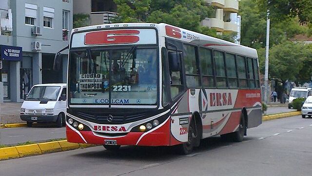 Restringen el servicio de transporte en Paraná.