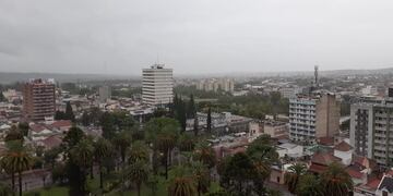 La intensa lluvia se prolongó hasta las primeras horas de la mañana en San Salvador de Jujuy.