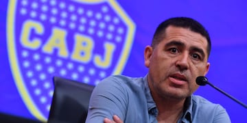 El Presidente de Boca preguntó por un entrenador.