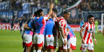 Instituto festejando de visitante, algo que se volvió costumbre con Diego Dabove como DT (Prensa Instituto)