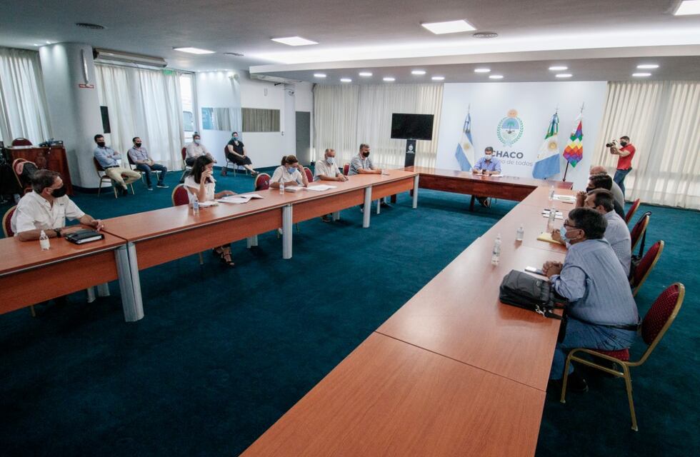 El gobernador se reunió con intendentes para mejorar las condiciones de los pescadores