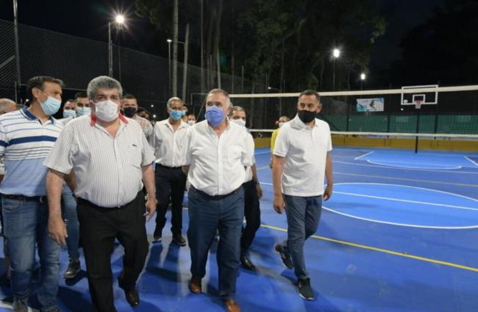 Monteros: Jaldo encabezó la inauguración de diferentes espacios deportivos en el Gimnasio Municipal
