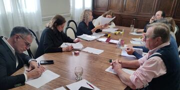 el MV informó sobre el destino de los fondos del remate de maquinarias