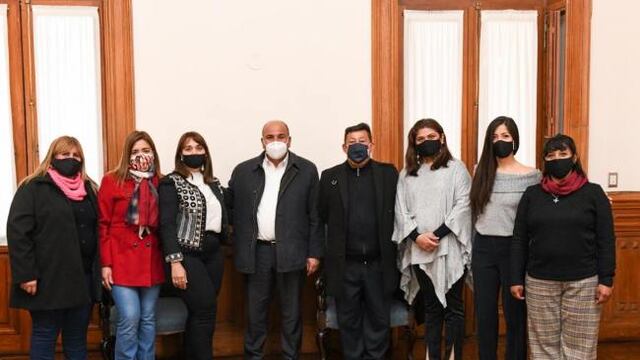 Manzur se reunió con representantes de Lazos de Esperanza.