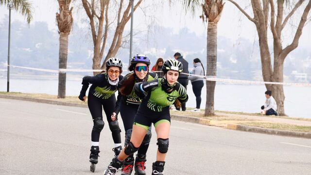 Más de 400 patinadores sudamericanos corrieron en la costa del San Roque
