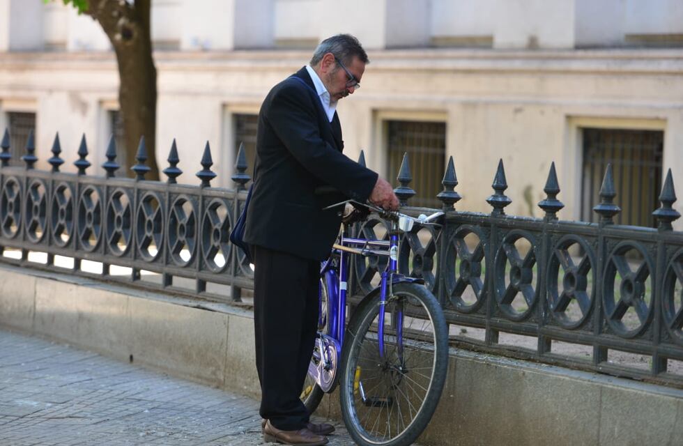 “Salgo todos los días a buscarla en bicicleta”, confesó el padre de Anahí Bulnes