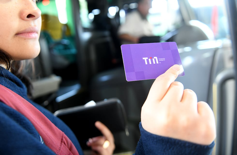 Adiós al efectivo en los interurbanos: desde hoy unicamente se podrán pagar con la tarjeta TIN