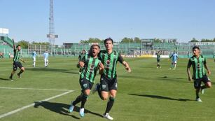 Festejo de San Martín de San Juan, que lo dio vuelta para meterse en zona de Reducido.