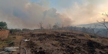 "Nos complace informar que declaramos extinguido el incendio forestal que se desató en la localidad de Las Juntas, en el Departamento Ambato. Ministerio de Seguridad de la provincia.