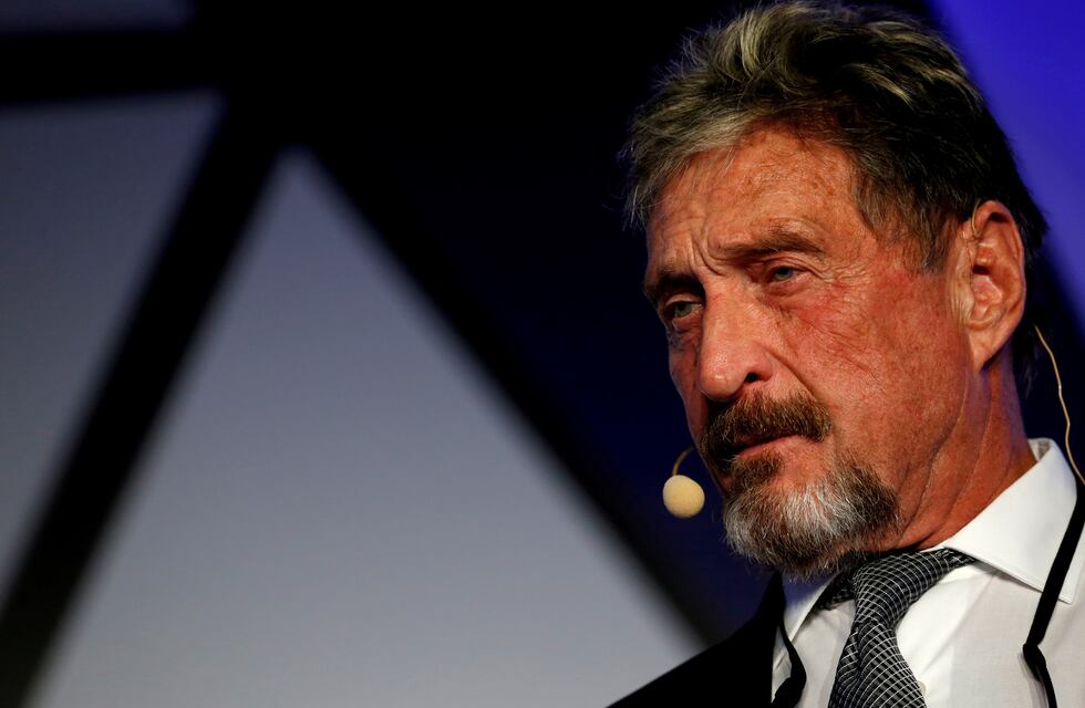 Hallaron sin vida al creador del software antivirus McAfee en su celda en España