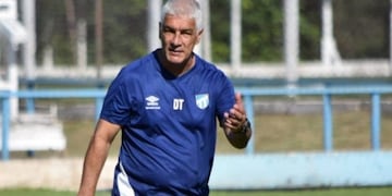 Omar de Felippe, entrenador de Atlético Tucumán.