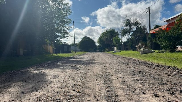 Avanza un plan de bacheo integral para mejorar la red vial de Pueblo Belgrano