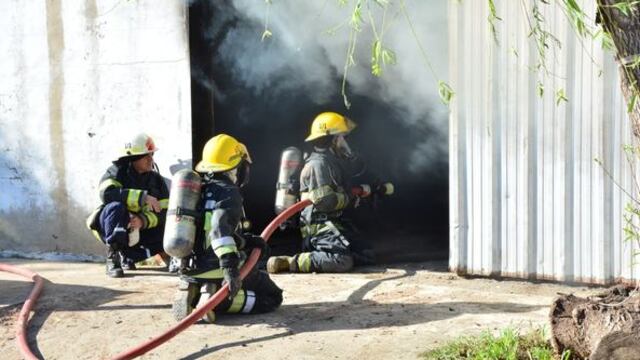 Incendio en una carpintería