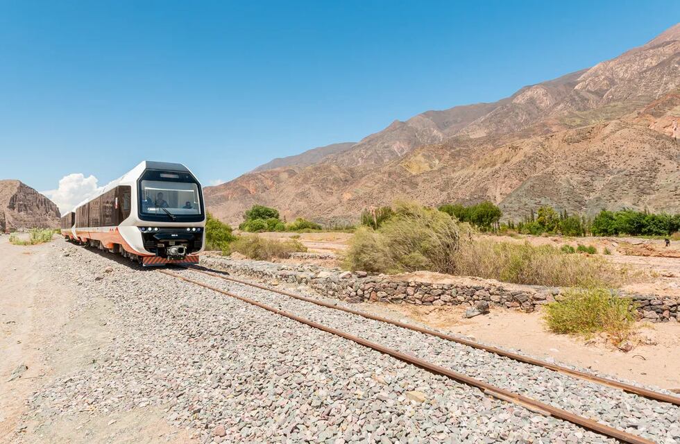 Presentaron en Alemania el Tren Solar de la Quebrada, para el turismo europeo