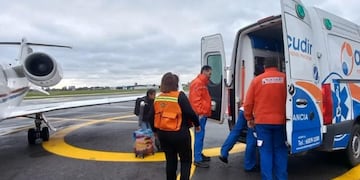 El paciente, de 70 años con antecedentes cardíacos, fue trasladado a la capital del país para recibir tratamiento.
