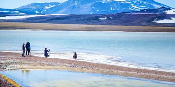Conocé los increíbles paisajes de Laguna Brava en La Rioja.