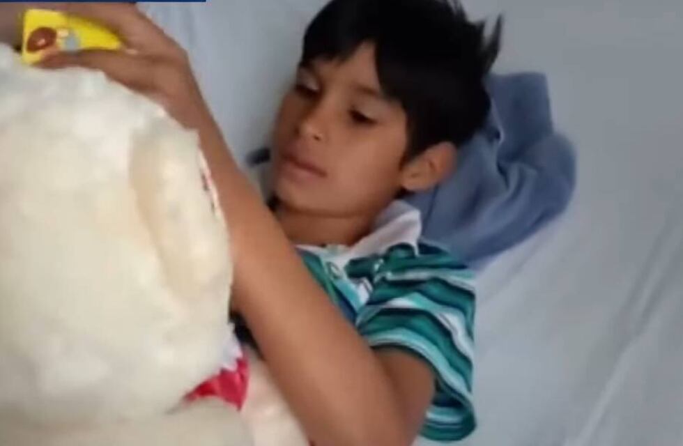 Francisco, el nene baleado en Rosario, salió de terapia y podrá mudarse