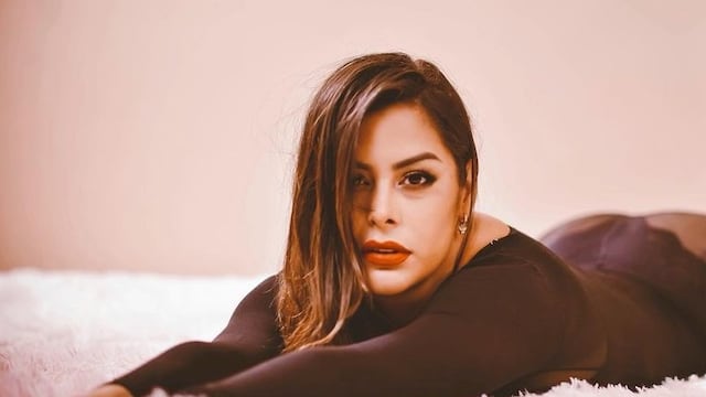 Larissa Riquelme (/@larissariquelme)