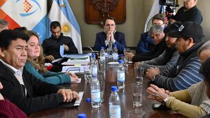El presidente del Concejo Deliberante de San Salvador de Jujuy, Lisandro Aguiar, condujo el encuentro con la dirigencia local de la UOCRA.