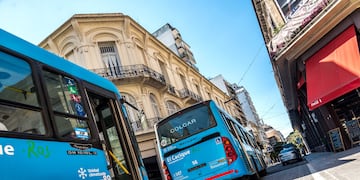 Cruce de colectivos de Rosario en el centro (Municipalidad de Rosario)