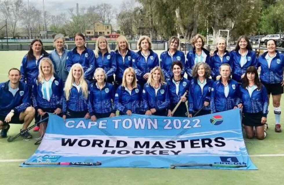 Quién es Ana María Berberian, la cordobesa que a los 62 años disputa su primer Mundial de hockey