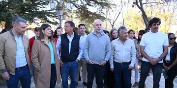 El precandidato presidencial del Pro, Horacio Rodríguez Larreta, estuvo con los radicales Rodolfo Suárez, Alfredo Cornejo, Natalio Mema y Diego Costarelli en la Plaza de Chacras de Coria.