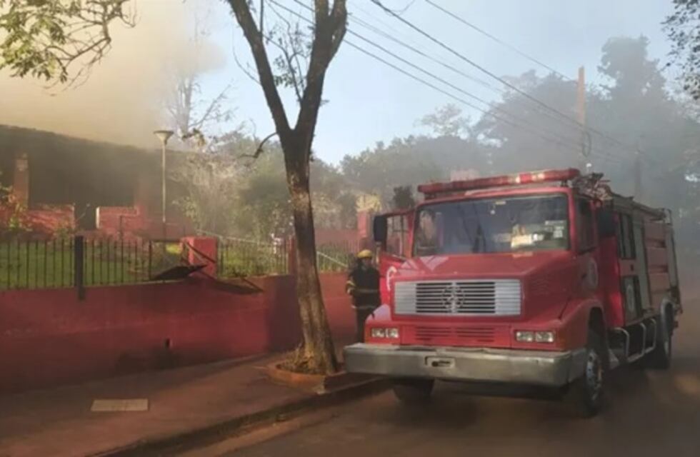 Incendio en una vivienda de Eldorado: una mujer de 82 años logró salir a tiempo