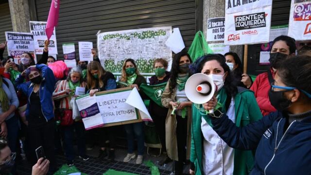 Hubo movilización en la Ciudad de Buenos Aires por la detención de la médica en Tartagal. Foto: Gentileza Clarín/Juano Tesone