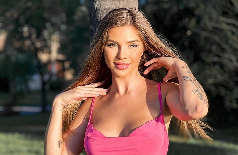Romina Malaspina conquistó cientos de corazones rojos con una bikini de color celeste