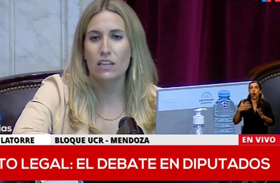 Jimena Latorre: “Tenemos la obligación de despenalizar y legalizar el aborto”