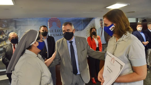 Jaldo entregó subsidios a ONGs de la provincia