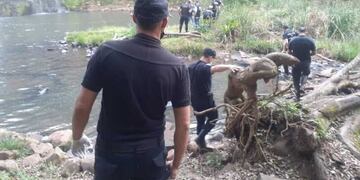 Un individuo falleció tras zambullirse al Salto de Arroyo Alegre en Aristóbulo del Valle.