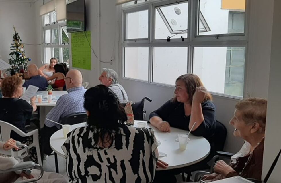 Brindis de fin de año en la Residencia de Larga Estadía de Tres Arroyos