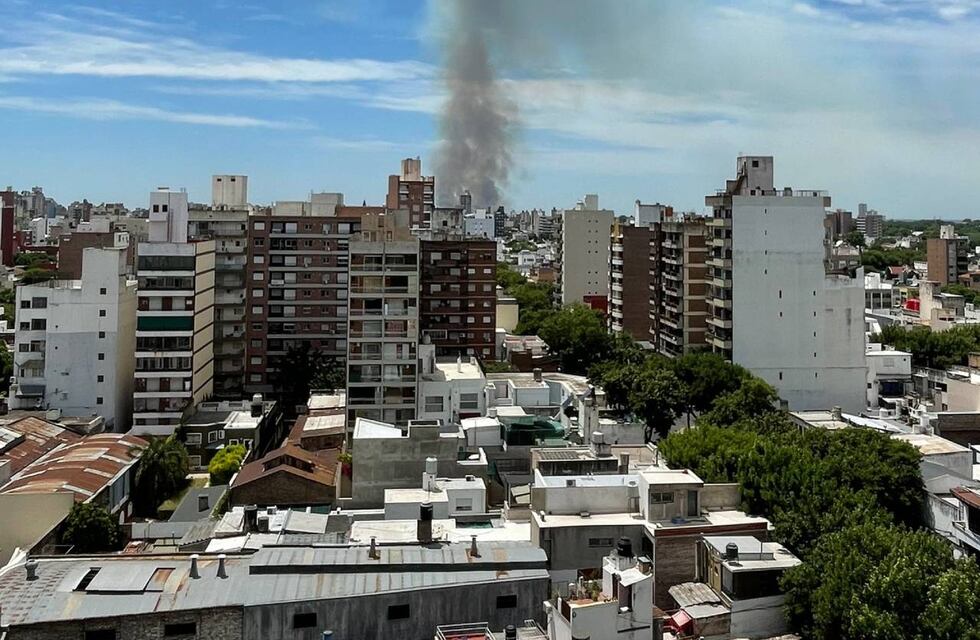 Reportan nuevos incendios en islas frente a Rosario y convocan a una protesta