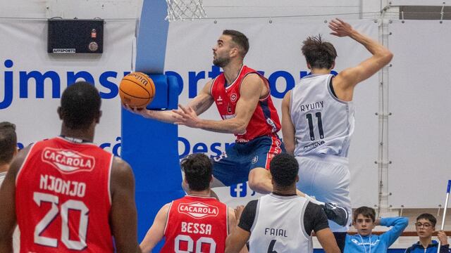 Pablo Bertone Oliveirense Portugal