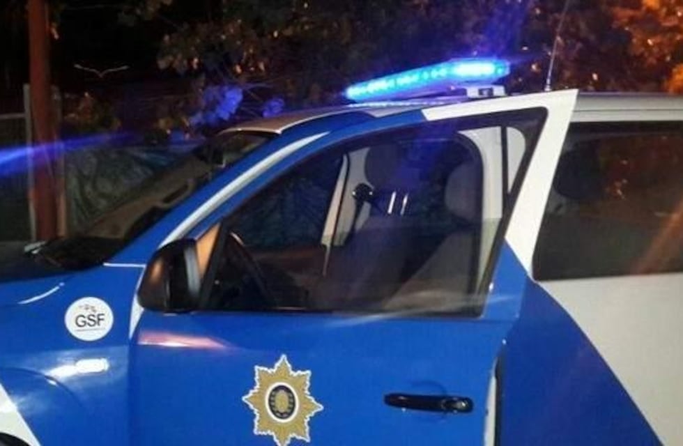 Inseguridad en Rosario: le robaron el auto y un vecino que pasaba lo levantó e iniciaron una persecución