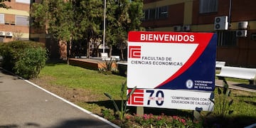 Otorgaron Becas de Conectividad en la Facultad de Ciencias Económicas