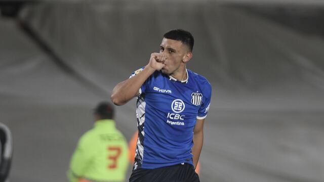 Un gol memorable de Ulises Ortegoza para un triunfo de alto impacto de Talleres ante River en el Monumental (Federico López Claro / La Voz).