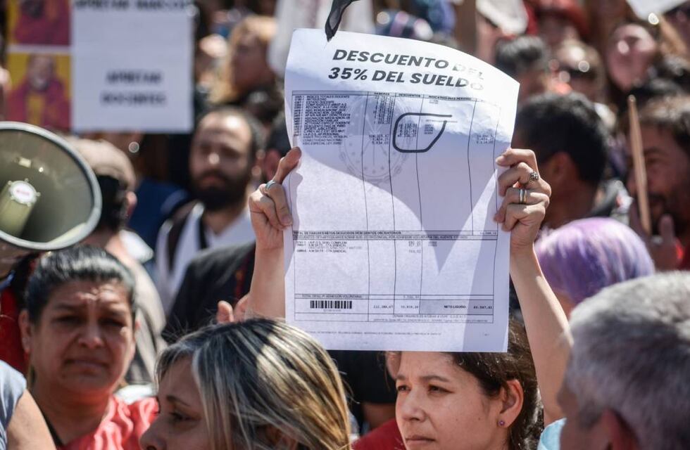 Paritaria docente en Santa Fe: Amsafe Rosario denuncia descuentos de hasta 85 %