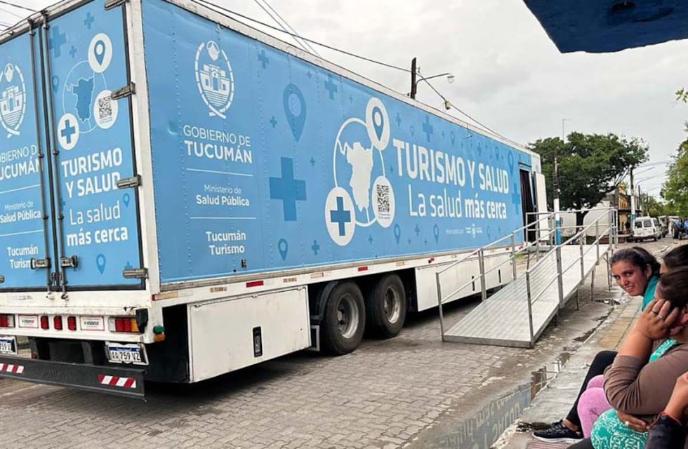 Medinas recibe el operativo del tráiler sanitario durante el Plan Verano