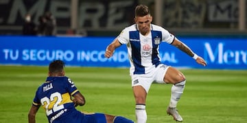 El defensor de Talleres tuvo un muy buen partido controlando al colombiano de Boca.